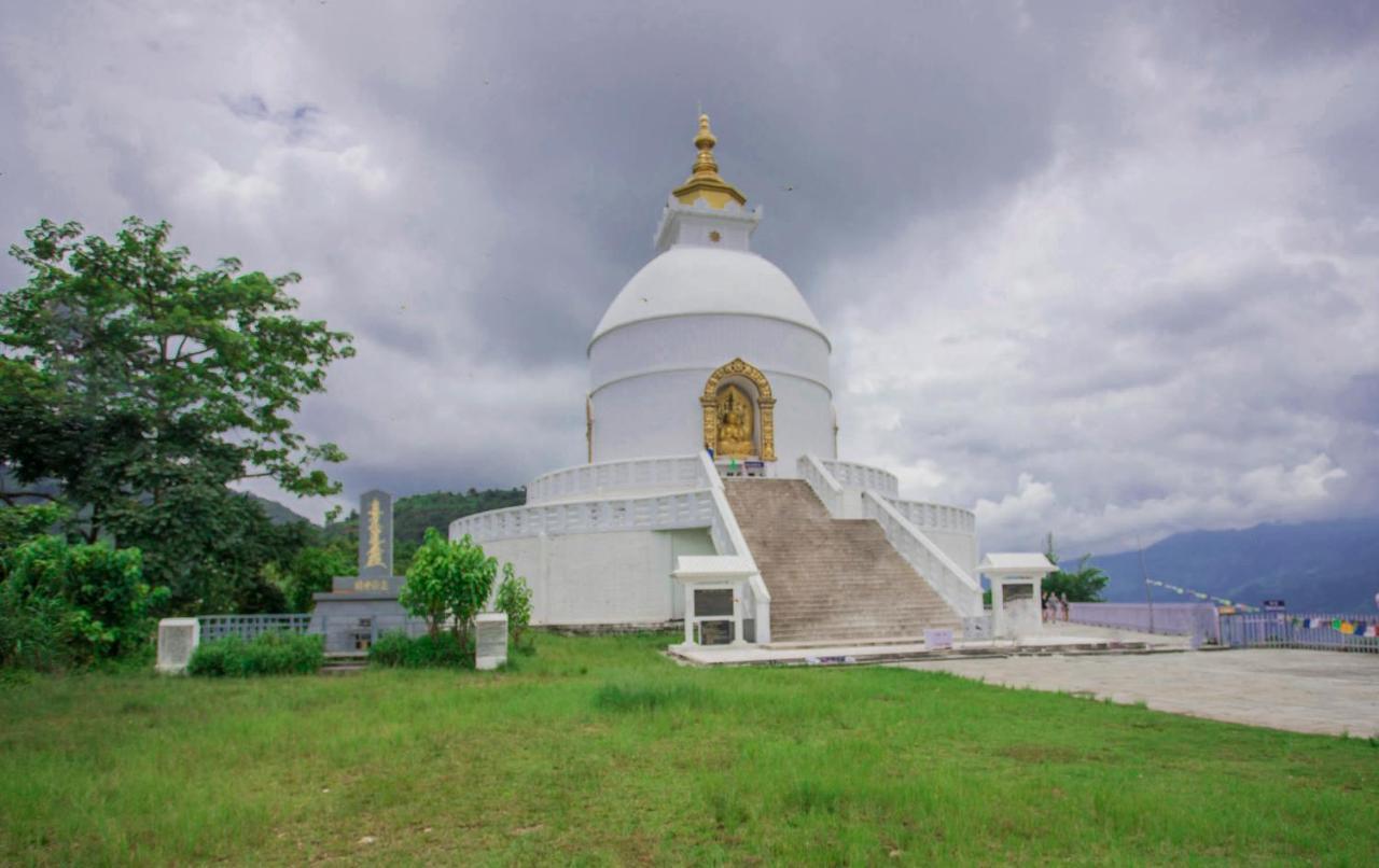 Hotel Lakeside Pvt. Ltd. Pokhara Esterno foto