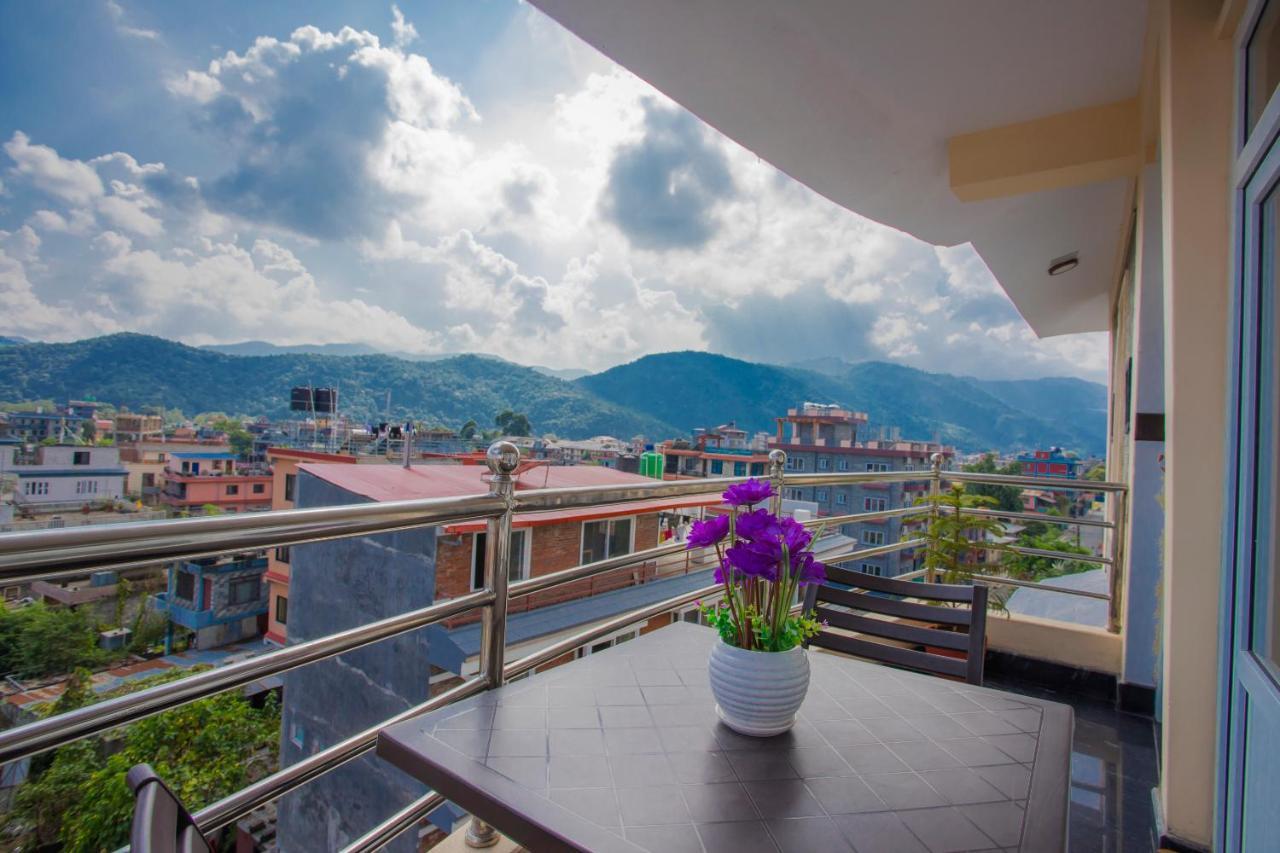 Hotel Lakeside Pvt. Ltd. Pokhara Esterno foto