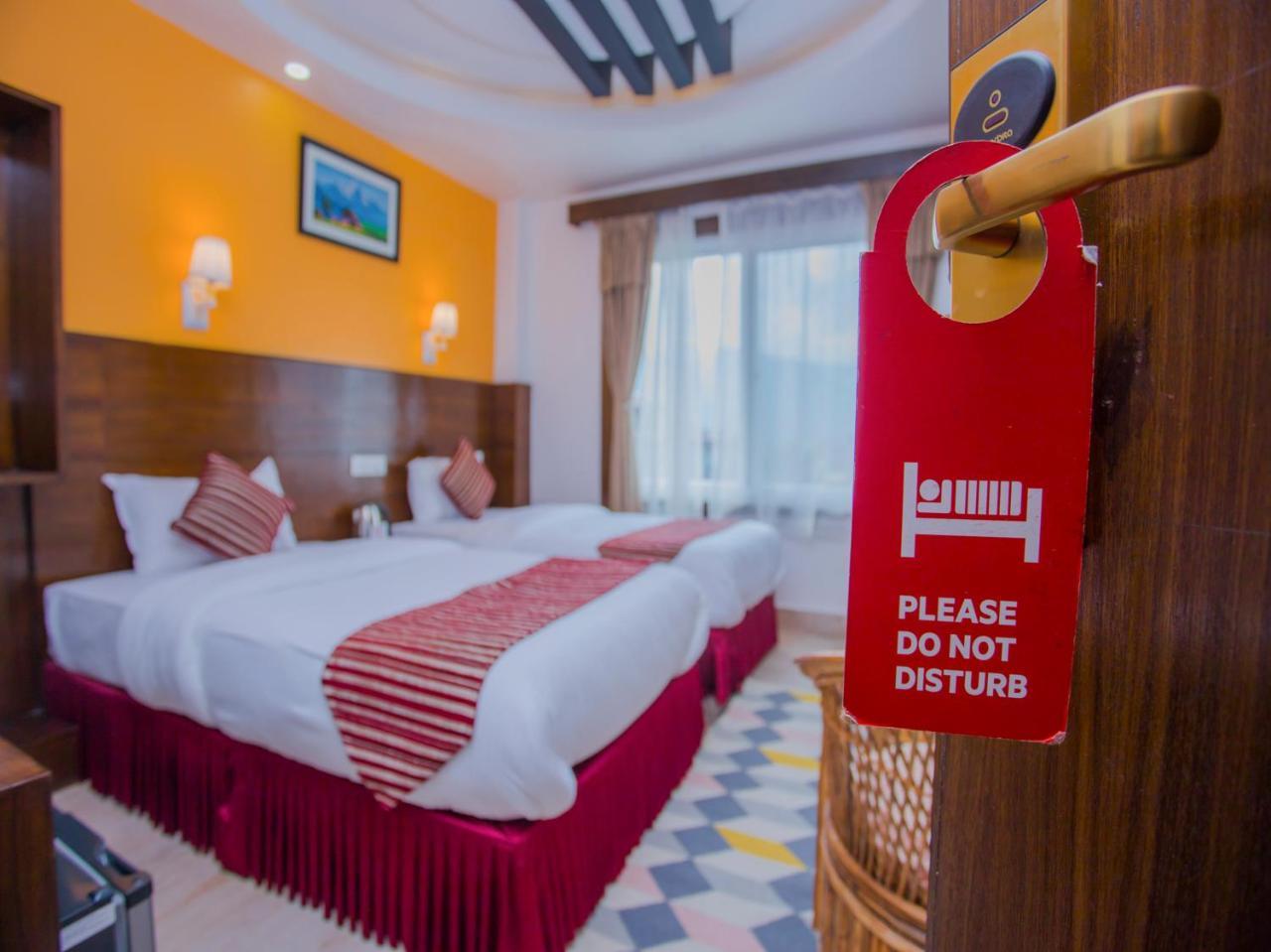 Hotel Lakeside Pvt. Ltd. Pokhara Esterno foto