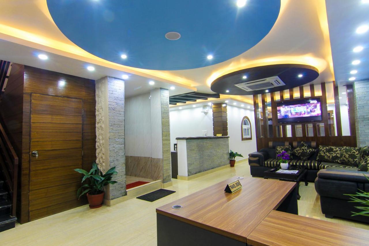 Hotel Lakeside Pvt. Ltd. Pokhara Esterno foto