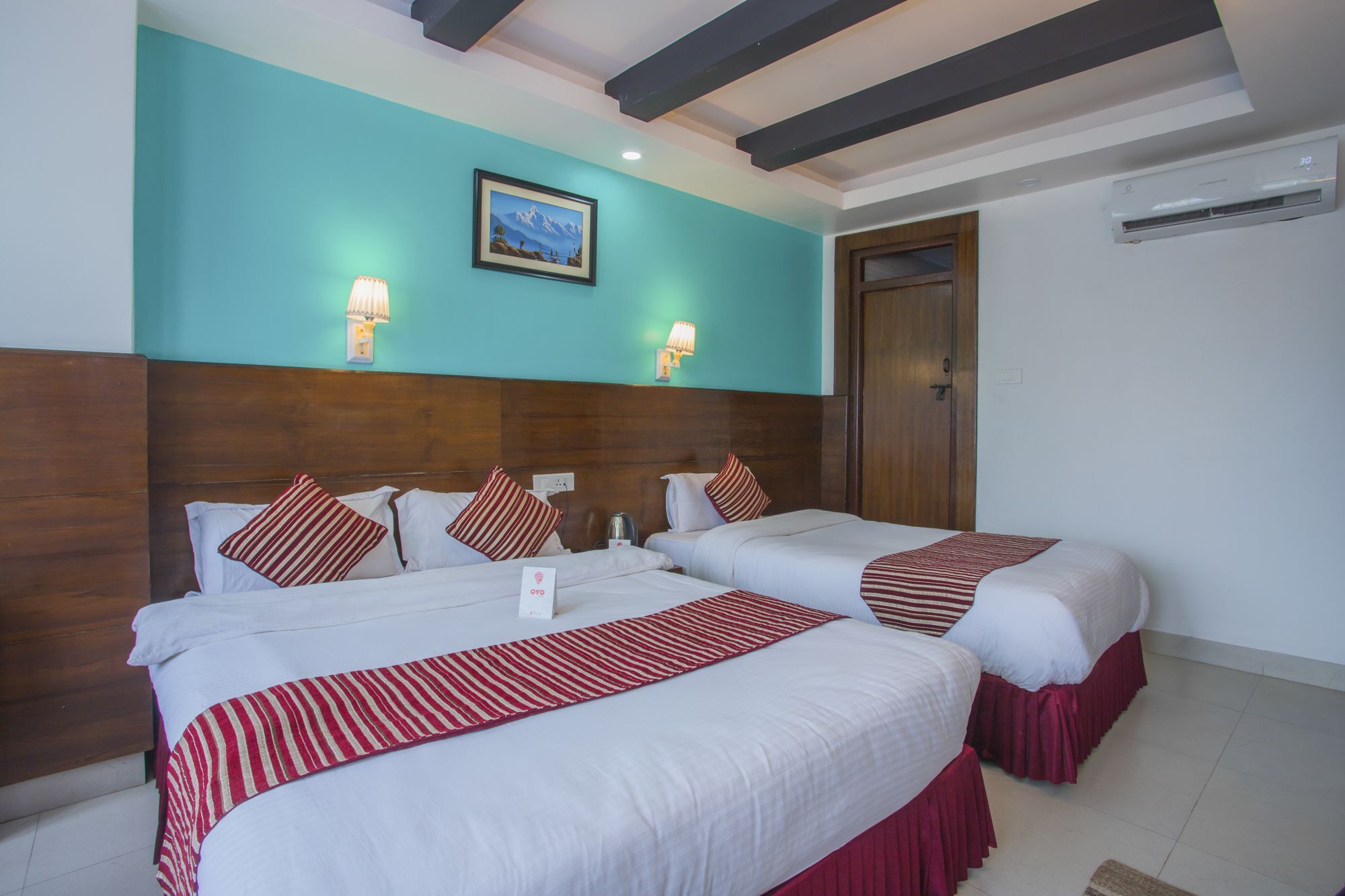 Hotel Lakeside Pvt. Ltd. Pokhara Esterno foto